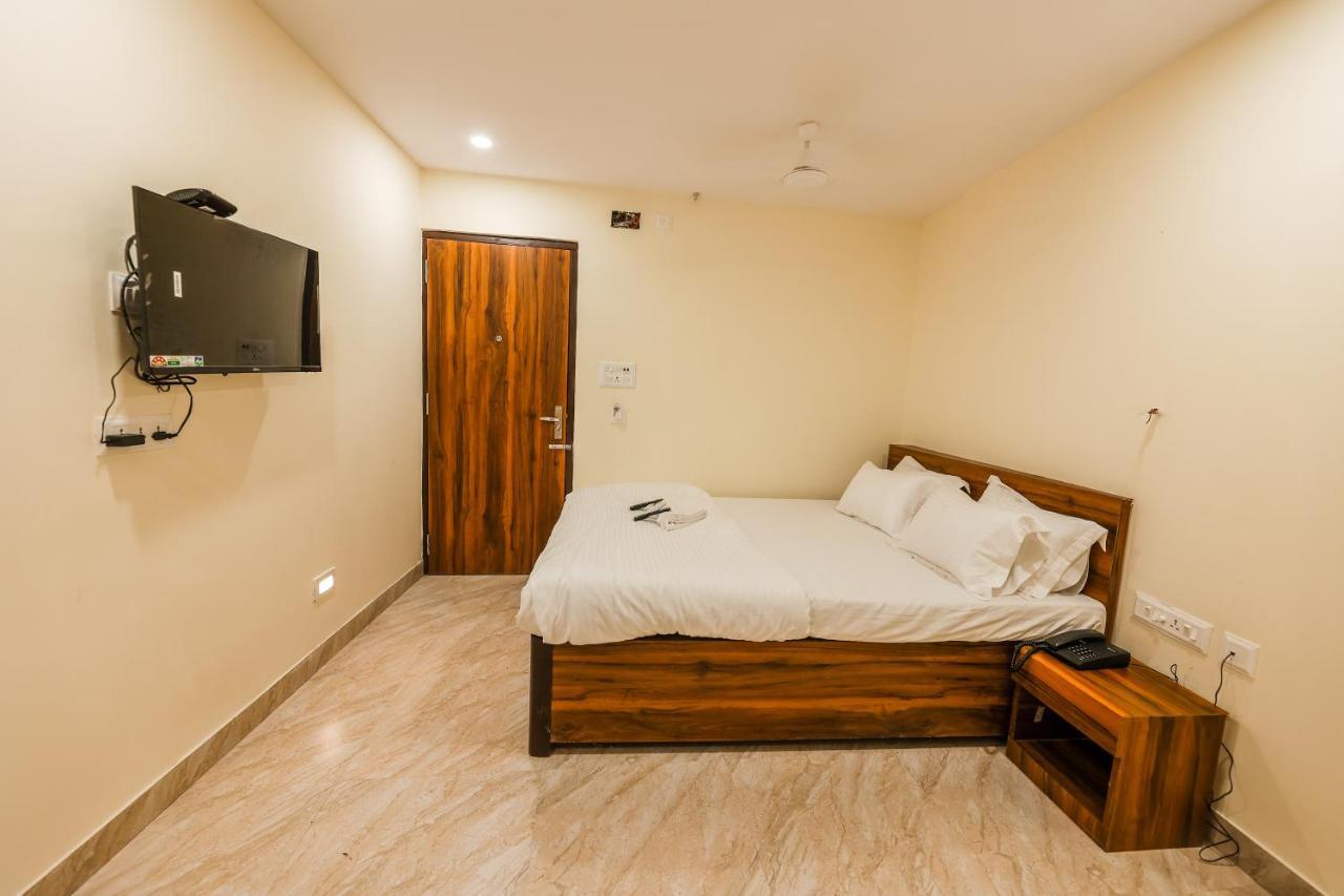 Hotel Holiday Express Calcutta Buitenkant foto