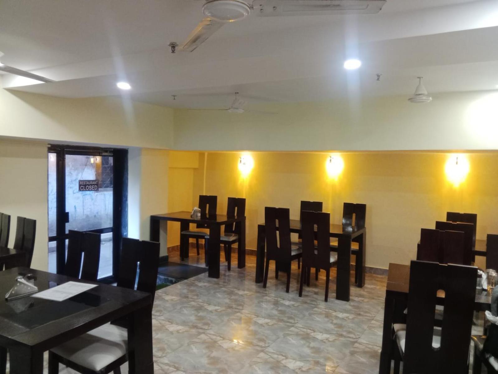 Hotel Holiday Express Calcutta Buitenkant foto