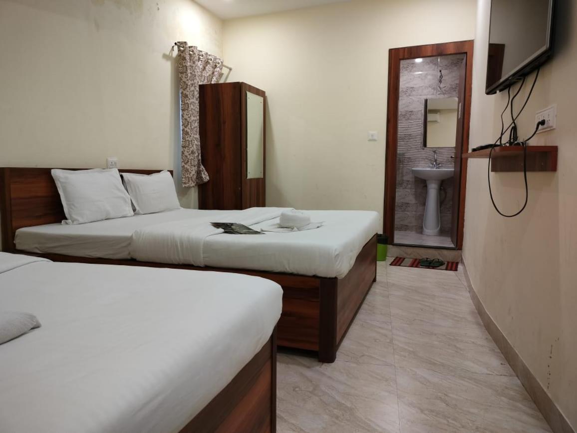 Hotel Holiday Express Calcutta Buitenkant foto